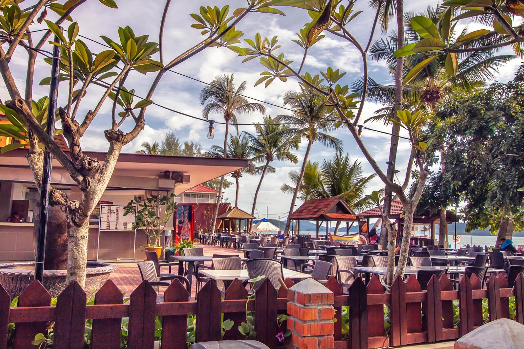 Sandy Beach Resort By Casa Loma Pantai Cenang  Kültér fotó